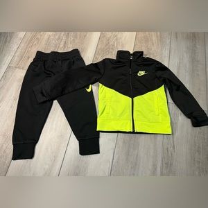 2T Nike Matching set worn once!!